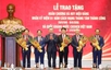 Top leader presents Ho Chi Minh Order to five former Politburo members