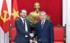 越共中央总书记苏林会见英国驻越南大使