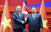朝鲜劳动党总书记、国务委员长金正恩隆重举行仪式，欢迎越共中央总书记苏林对朝鲜进行国事访问