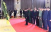 越共中央书记处常务书记陈锦秀出席老挝国会主席赛宋蓬·丰威汉同志追悼会