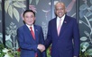 越共中央书记处常务书记陈锦绣会见新加坡国务资政兼国家安全统筹部长及内政部长卡斯维斯瓦纳赞·尚穆根