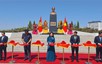 越南国家副主席武氏映春在吉尔吉斯斯坦出席胡志明主席纪念碑落成仪式