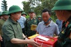 Phó Thủ tướng Trần Hồng Hà thăm hỏi, động viên người dân bị thiệt hại do lũ quét, sạt lở đất tại Điện Biên
