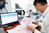 Hỗ trợ chuyển đổi nghề tính cho hộ hay người đứng tên sổ đỏ?