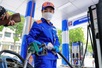 Giá xăng giảm mạnh, xăng E5 giảm hơn 1.800 đồng/lít