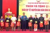 Lãnh đạo Đảng ủy MTTQ, các đoàn thể Trung ương tặng quà Tết hộ nghèo tại tỉnh Quảng Trị