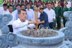 Thủ tướng Lê Minh Hưng tưởng niệm Chủ tịch Hồ Chí Minh, Đại tướng Võ Nguyên Giáp và các Anh hùng liệt sĩ tại Điện Biên Phủ