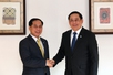 Deputy PM meets with Lao Prime Minister in Dubai