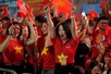 Gov't presents cash gift to Vietnamese people on National Day