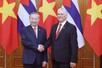 Party chief affirms Viet Nam's call for ending unilateral embargoes and sanctions against Cuba