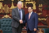 Prime Minister receives ASML Senior Vice President Eduard Stiphout