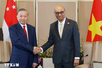 Top Vietnamese leader holds talks with Singaporean President
