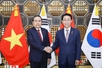 Top Vietnamese legislator holds talks with Korean counterpart Cho Jeong-sik