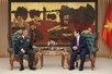 越南政府总理范明政会见阿塞拜疆国防部长扎基尔·哈桑诺夫