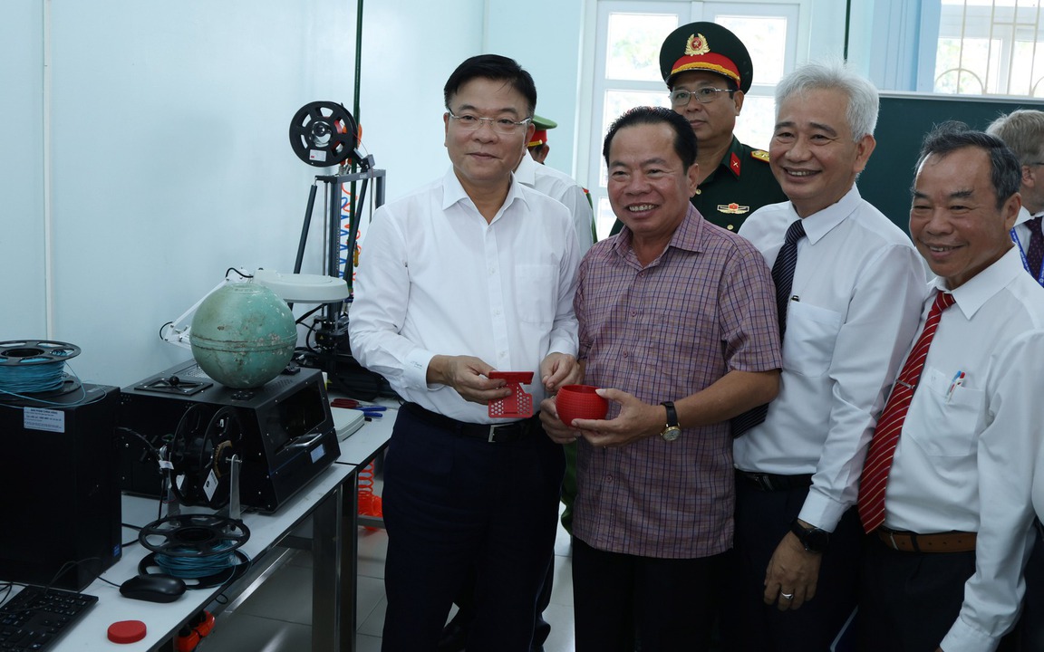 Phó Thủ tướng Lê Thành Long: Đại học Kiên Giang cần tập trung hơn cho nghiên cứu khoa học, đổi mới sáng tạo