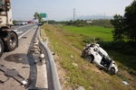 Thủ tướng yêu cầu khẩn trương làm rõ nguyên nhân tai nạn giao thông trên cao tốc Cam Lộ - La Sơn