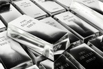 THỊ TRƯỜNG HÀNG HÓA: Giá bạc vượt đỉnh thời đại