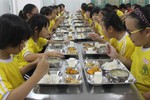 Nghiên cứu giải pháp đồng bộ bảo đảm an toàn thực phẩm học đường