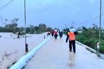 Lũ khẩn cấp trên các sông ở Khánh Hòa và Gia Lai