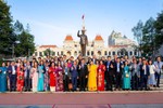 Bài 2: Khát vọng vươn xa từ kiều bào bốn phương