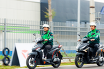 Grab hỗ trợ tài xế chuyển đổi sang xe máy điện