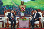 Prime Minister meets Lao General Secretary and President in Vientiane
