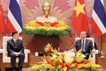 Top leader To Lam holds talks with Thai King