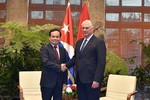 推进越南古巴两国关系迈入新发展阶段
