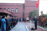 越共中央总书记苏林出席位于韩国的胡志明主席雕像揭幕仪式