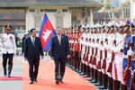 洪森亲王举行隆重仪式，欢迎苏林总书记对柬埔寨进行国事访问