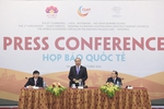 Thủ tướng Nguyễn Xuân Phúc chủ trì họp báo quốc tế