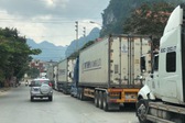 Triển khai c&#225;c biện ph&#225;p cấp b&#225;ch giảm &#249;n ứ v&#224; th&#250;c đẩy xuất khẩu n&#244;ng sản tại cửa khẩu bi&#234;n giới ph&#237;a Bắc