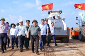 Thủ tướng kiểm tra, động viên thi công dự án cao tốc Cần Thơ – Cà Mau