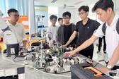 Tiêu chuẩn hưởng học bổng trong các ngành khoa học, kỹ thuật và công nghệ chiến lược