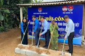 Đo&#224;n Thanh ni&#234;n Ch&#237;nh phủ tri &#226;n c&#225;c gia đ&#236;nh c&#243; c&#244;ng c&#225;ch mạng