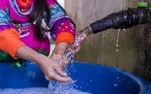 Đối tượng hộ nghèo được hỗ trợ nước sinh hoạt