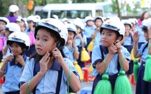 Không để học sinh chưa đủ tuổi điều khiển xe máy đến trường