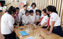 Nhân viên thiết bị trường học được xếp lương thế nào?