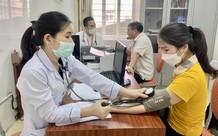 Căn cứ xét thăng hạng cho viên chức y tế hạng IV