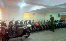 Phát hiện cửa hàng kinh doanh xe điện có dấu hiệu buôn hàng giả