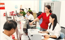 Làm tại trung tâm dịch vụ công là công chức hay viên chức?