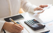 Giảm giá trị nghiệm thu công trình, lập hóa đơn điều chỉnh hay thay thế?