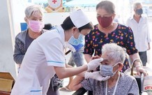 Bác sĩ khám, điều trị bệnh theo phạm vi hành nghề được cấp phép