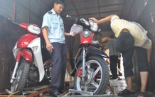 Xe máy bị đóng lại số khung thuộc diện cấm nhập khẩu