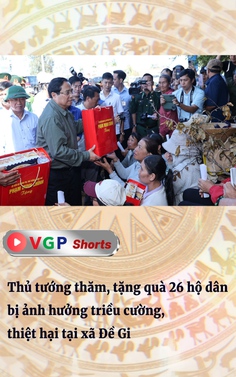 Thủ tướng thăm, tặng quà 26 hộ dân bị ảnh hưởng triều cường, thiệt hại tại xã Đề Gi