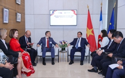 Thủ tướng đề nghị doanh nghiệp dược hàng đầu thế giới mở rộng hoạt động tại Việt Nam
