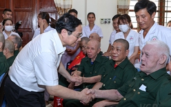 Tiếp tục chăm lo tốt đời sống người có công với cách mạng