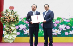 Thủ tướng Phạm Minh Chính trao Quyết định giao quyền Bộ trưởng Bộ Nông nghiệp và Môi trường