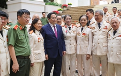 Thủ tướng gặp mặt, tri ân lực lượng Công an chi viện chiến trường miền Nam
