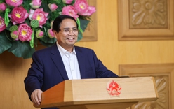 Thủ tướng: Thúc đẩy các phong trào thi đua nước rút và làm tốt công tác khen thưởng nhân dịp các sự kiện trọng đại